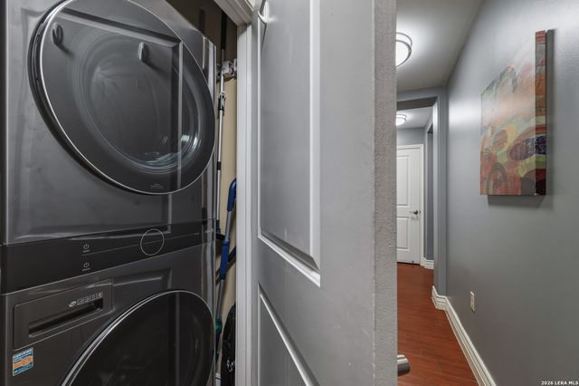 215 Center St Apt 408, San Antonio, TX 78202