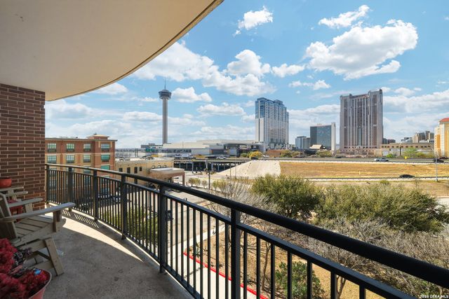 215 Center St Apt 408, San Antonio, TX 78202