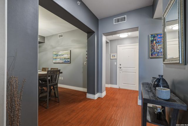 215 Center St Apt 408, San Antonio, TX 78202