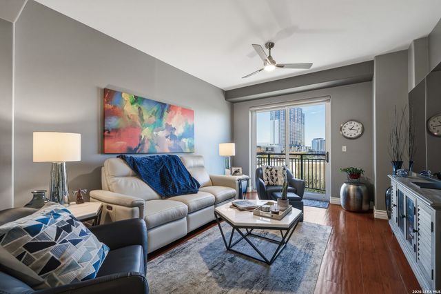 215 Center St Apt 408, San Antonio, TX 78202