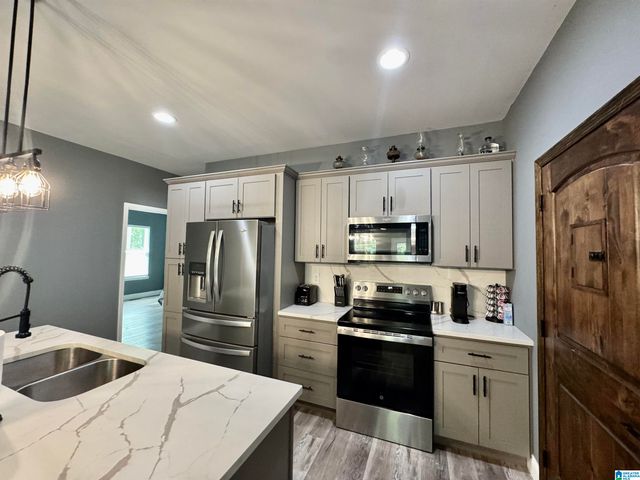61 ROBBINS ROAD, Hayden, AL 35180