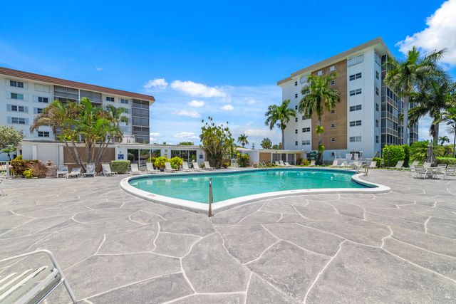 2990 NE 16TH Avenue 304, Oakland Park, FL 33334