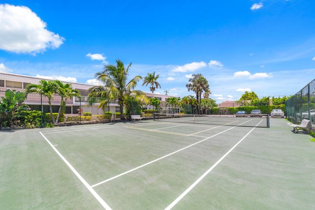 2990 NE 16TH Avenue 304, Oakland Park, FL 33334