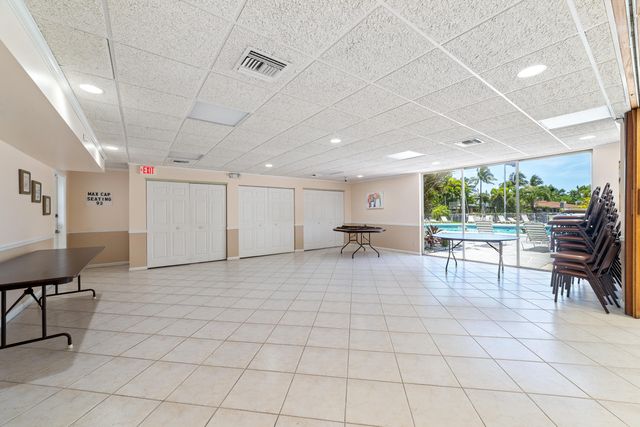 2990 NE 16TH Avenue 304, Oakland Park, FL 33334