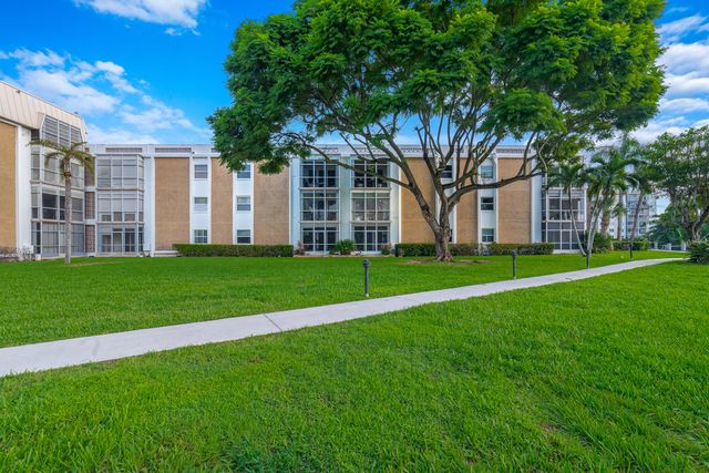 2990 NE 16TH Avenue 304, Oakland Park, FL 33334