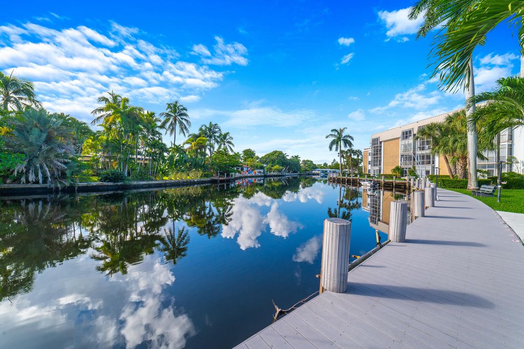 2990 NE 16TH Avenue 304, Oakland Park, FL 33334