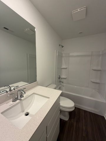 1205 Glenmont Street, Algonquin, IL 60102