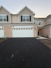 1205 Glenmont Street, Algonquin, IL 60102