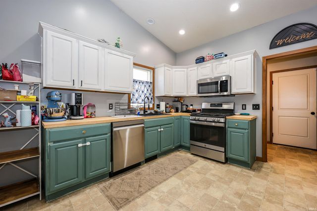 905 N 280 W, Angola, IN 46703