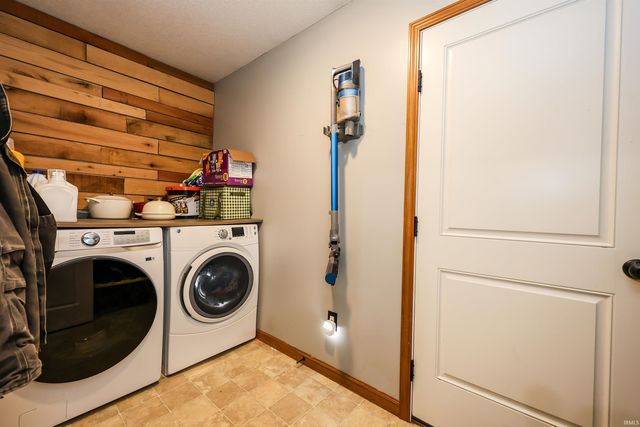 905 N 280 W, Angola, IN 46703