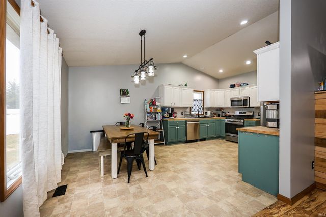 905 N 280 W, Angola, IN 46703