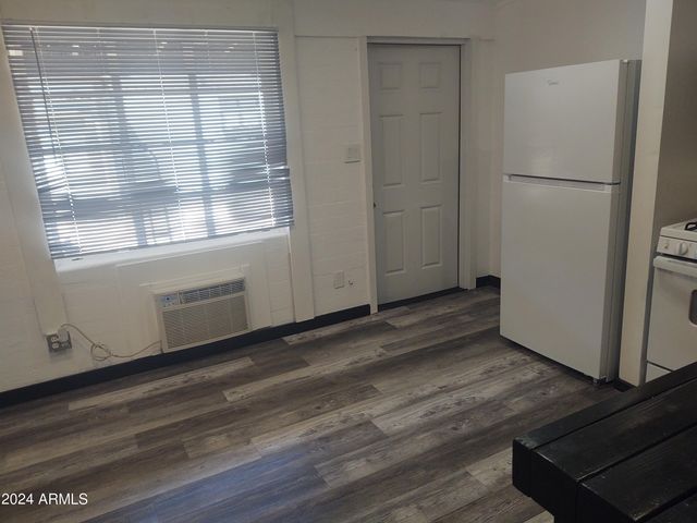 1625 E Pinchot Avenue, Phoenix, AZ 85016