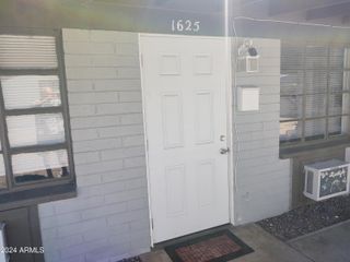 1625 E Pinchot Avenue, Phoenix, AZ 85016
