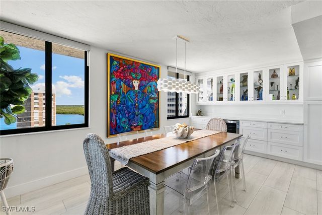 11 Bluebill AVE 905, Naples, FL 34108