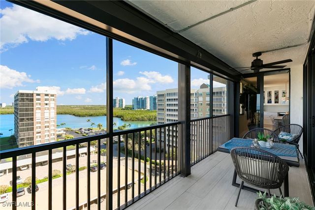 11 Bluebill AVE 905, Naples, FL 34108