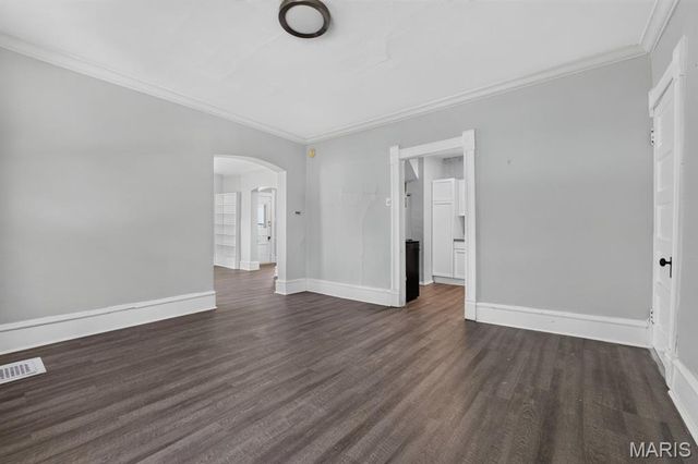 7403 Commonwealth Avenue, St Louis, MO 63143