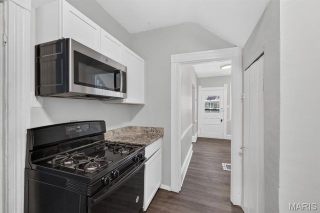 7403 Commonwealth Avenue, St Louis, MO 63143