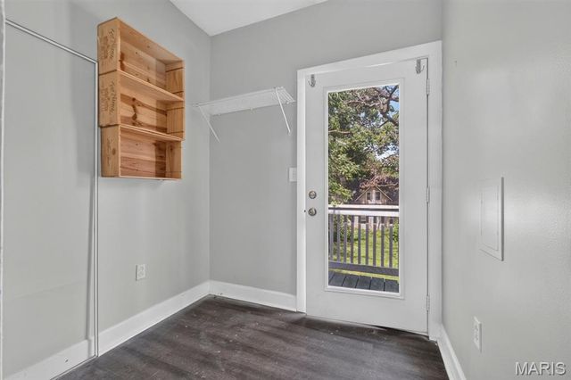 7403 Commonwealth Avenue, St Louis, MO 63143