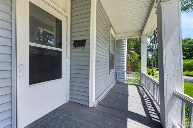 7403 Commonwealth Avenue, St Louis, MO 63143