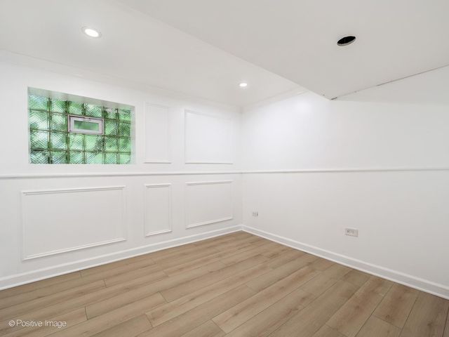 2138 W Cornelia Avenue 1, Chicago, IL 60618