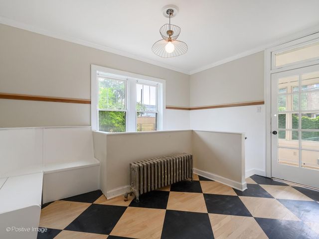 2138 W Cornelia Avenue 1, Chicago, IL 60618
