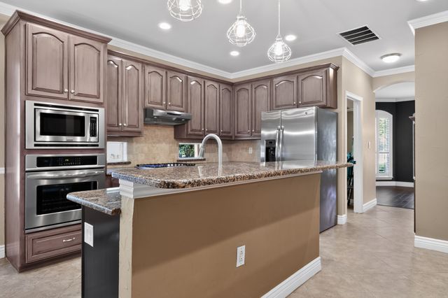323 Bramble Woods, Keller, TX 76248