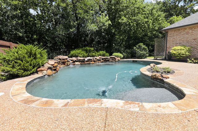 323 Bramble Woods, Keller, TX 76248