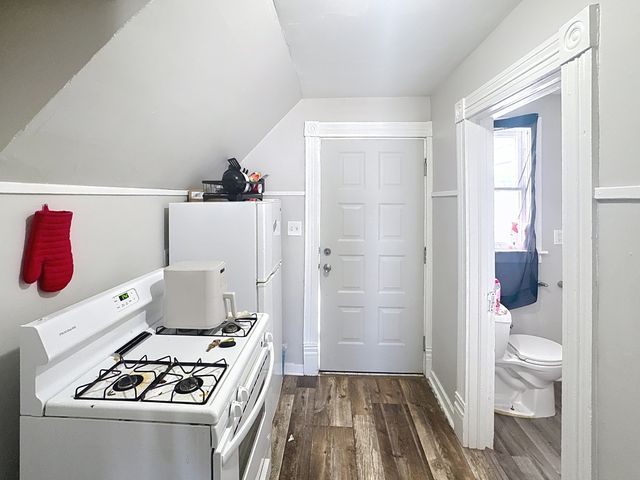 2748 11th Avenue C, Moline, IL 61265