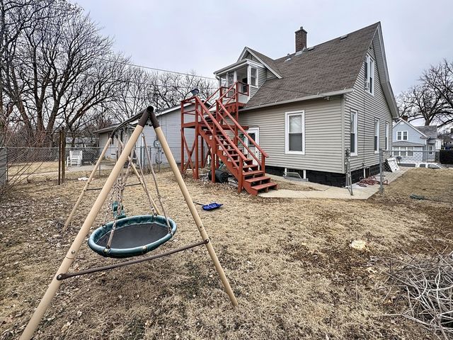 2748 11th Avenue C, Moline, IL 61265