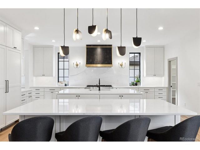 801 S Medea Way, Denver, CO 80209