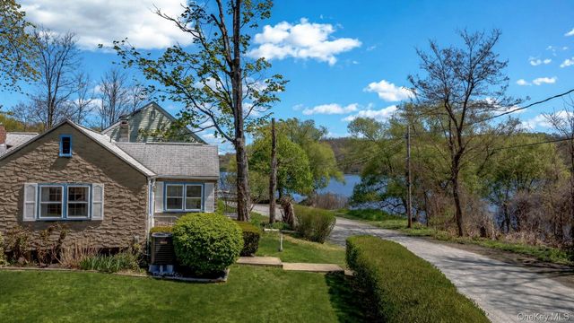 10 Waterford Road, Patterson, NY 12563
