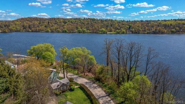10 Waterford Road, Patterson, NY 12563
