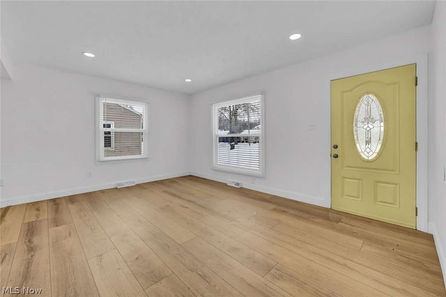 359 Dellwood Road, Avon Lake, OH 44012