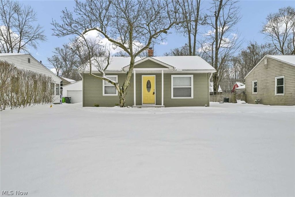 359 Dellwood Road, Avon Lake, OH 44012