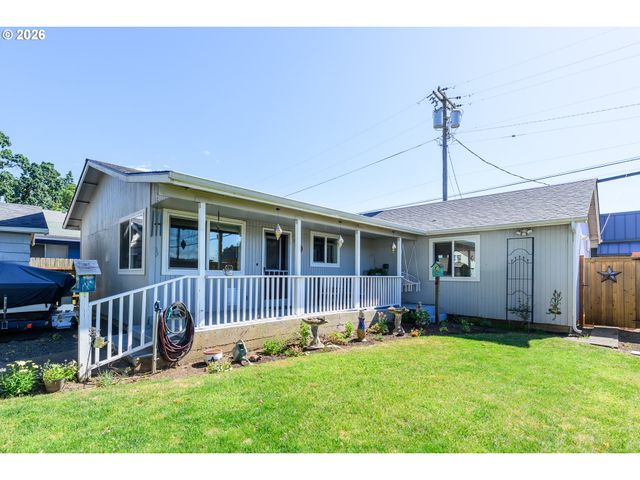 1144 JUNIPER St, Junction City, OR 97448