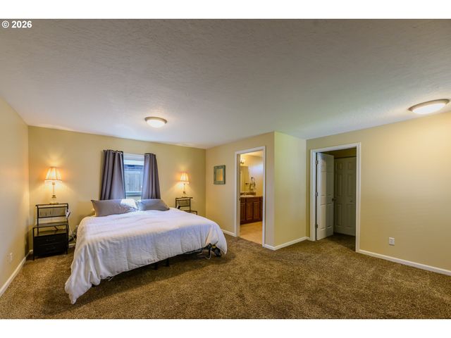 1144 JUNIPER St, Junction City, OR 97448