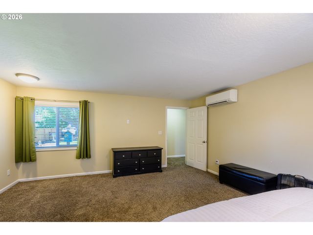 1144 JUNIPER St, Junction City, OR 97448