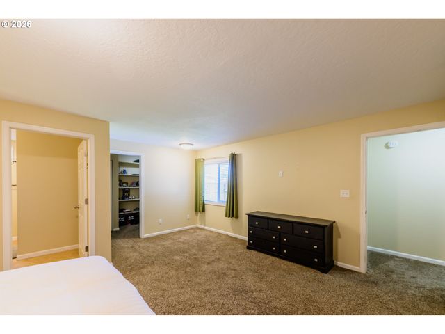 1144 JUNIPER St, Junction City, OR 97448