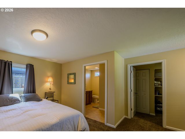 1144 JUNIPER St, Junction City, OR 97448