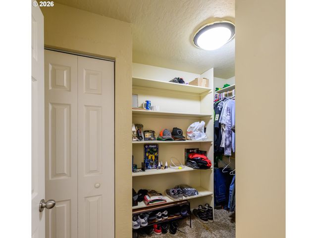 1144 JUNIPER St, Junction City, OR 97448