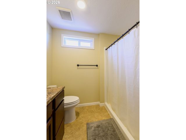 1144 JUNIPER St, Junction City, OR 97448