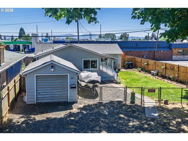 1144 JUNIPER St, Junction City, OR 97448