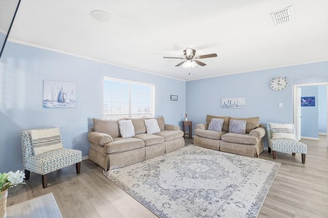 3873 Lois Road E, Sanger, TX 76266