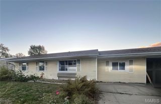 317 Kearton Drive, Fairview Heights, IL 62208