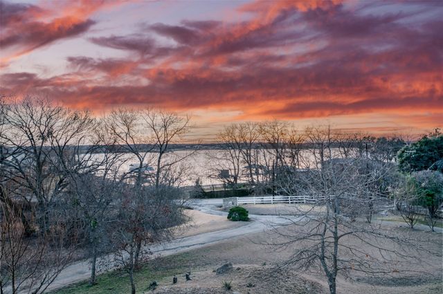 920 E Lake Drive, Willow Park, TX 76087