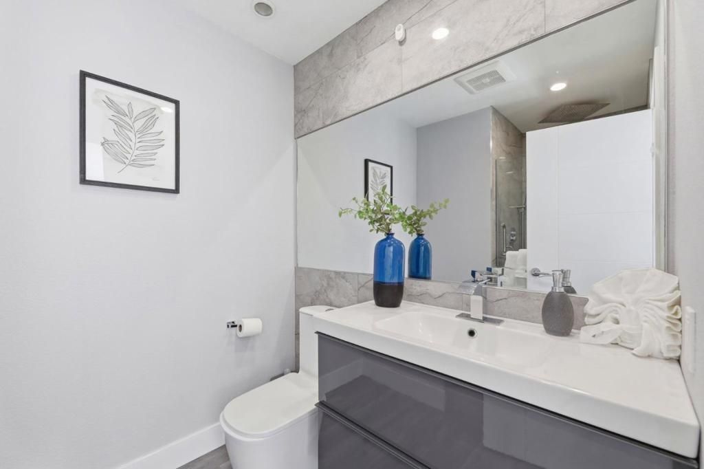 Image 14 of property listing at 2040 Main Street 132, Santa Clara, CA 95050