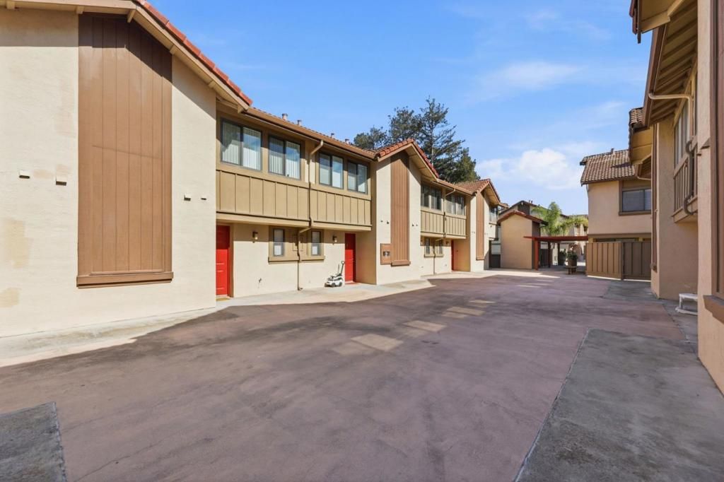 Image 17 of property listing at 2040 Main Street 132, Santa Clara, CA 95050
