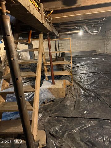 6144 St Rt 9N, Corinth, NY 12822