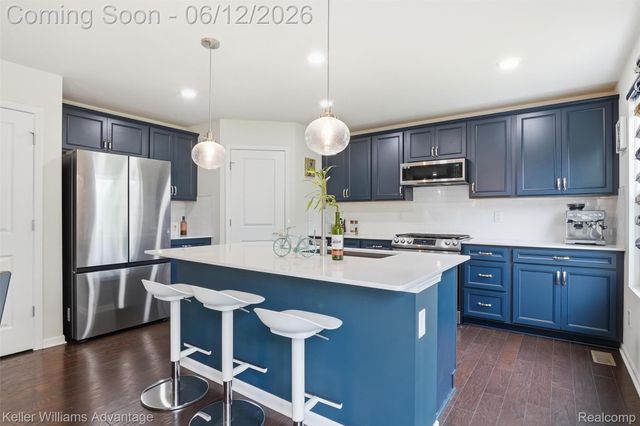 6134 Fieldstone Circle, South Lyon, MI 48178