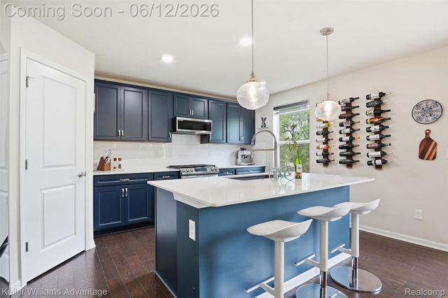 6134 Fieldstone Circle, South Lyon, MI 48178